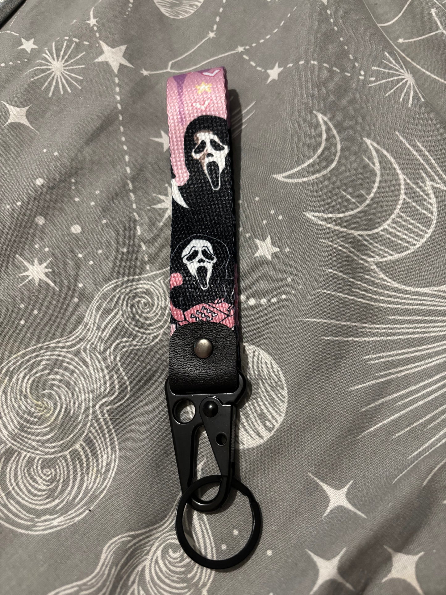 Metal clasp keychain