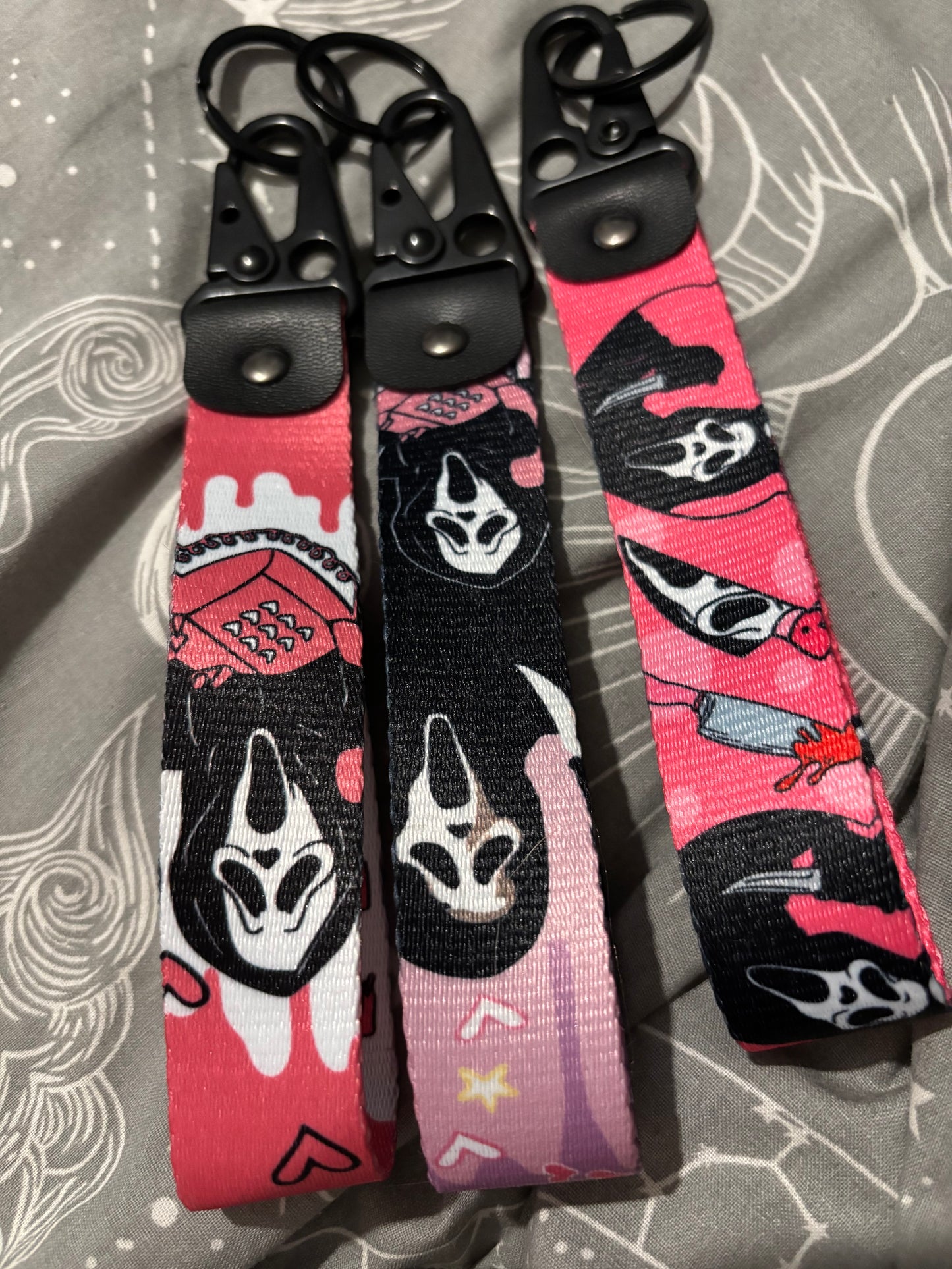 Metal clasp keychain